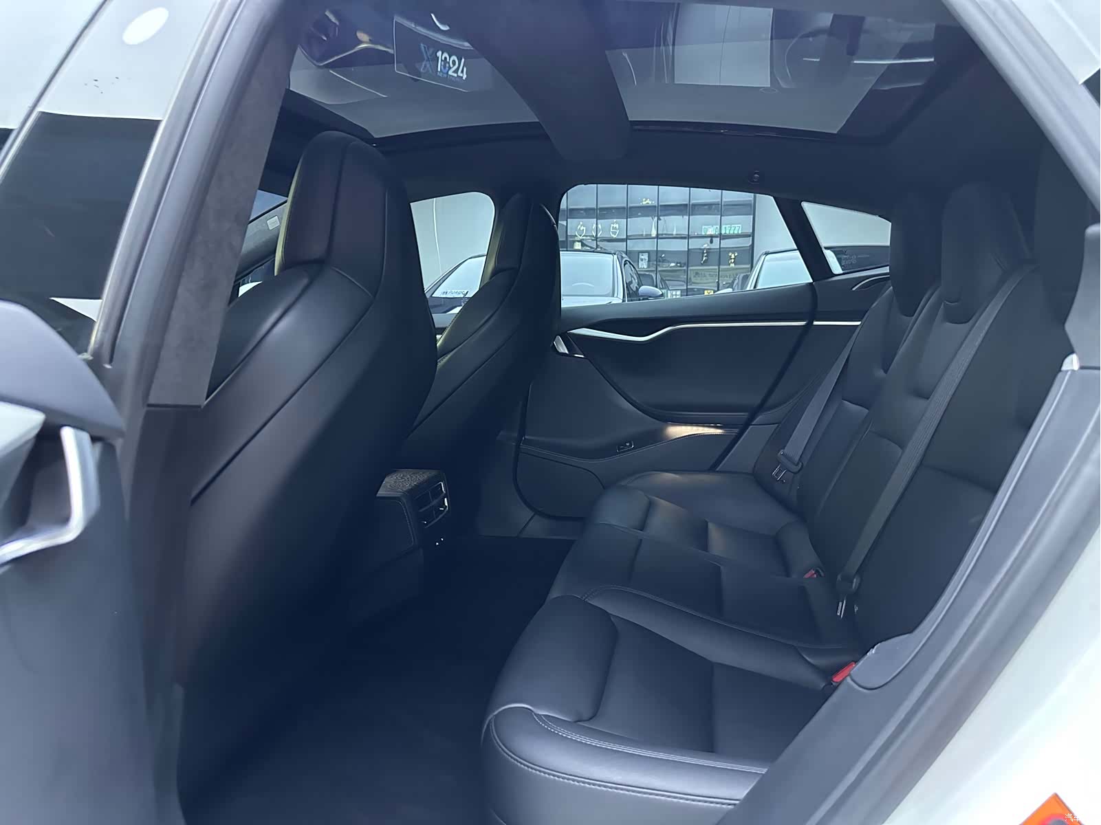 Tesla Model S, 2018 9