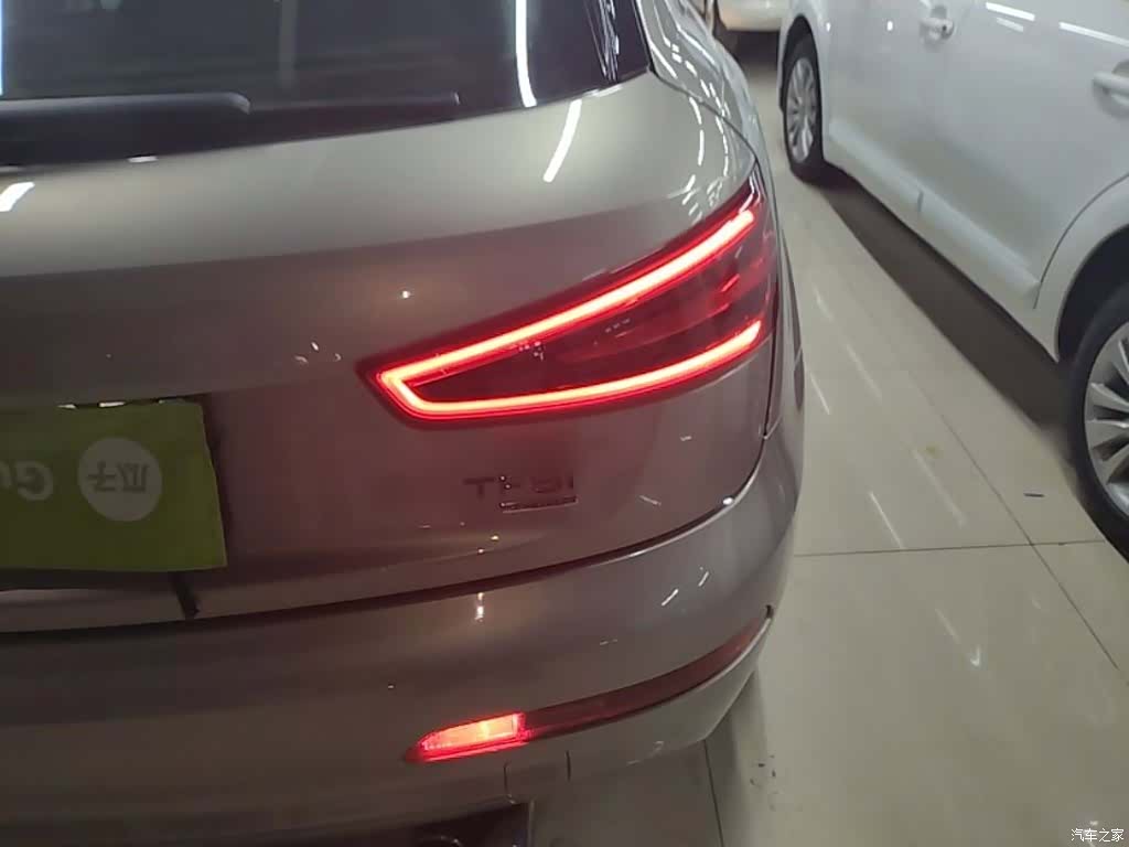 Audi Q3, 2015 24
