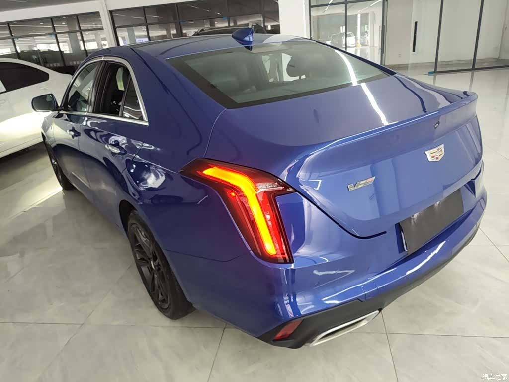 Cadillac CT4, 2021 все фото