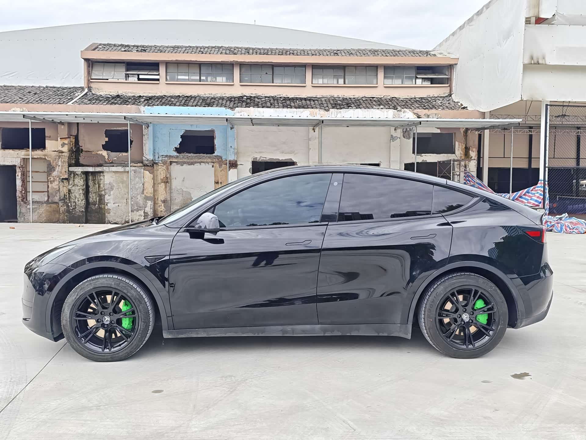 Tesla Model Y, 2022 3