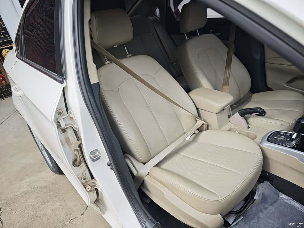 Changan Eado, 2015 25
