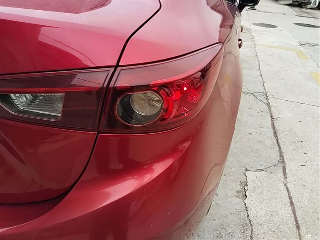 Mazda Mazda3, 2016 8