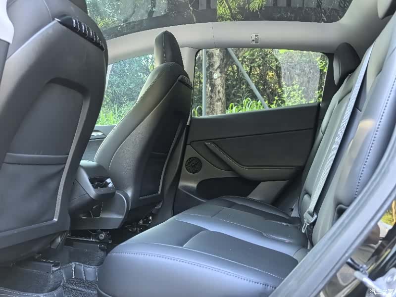 Tesla Model Y, 2022 8