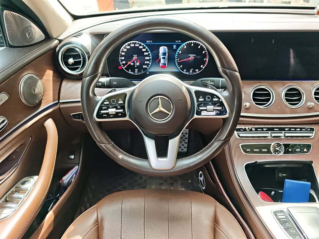 Mercedes-Benz E-Class, 2019 3