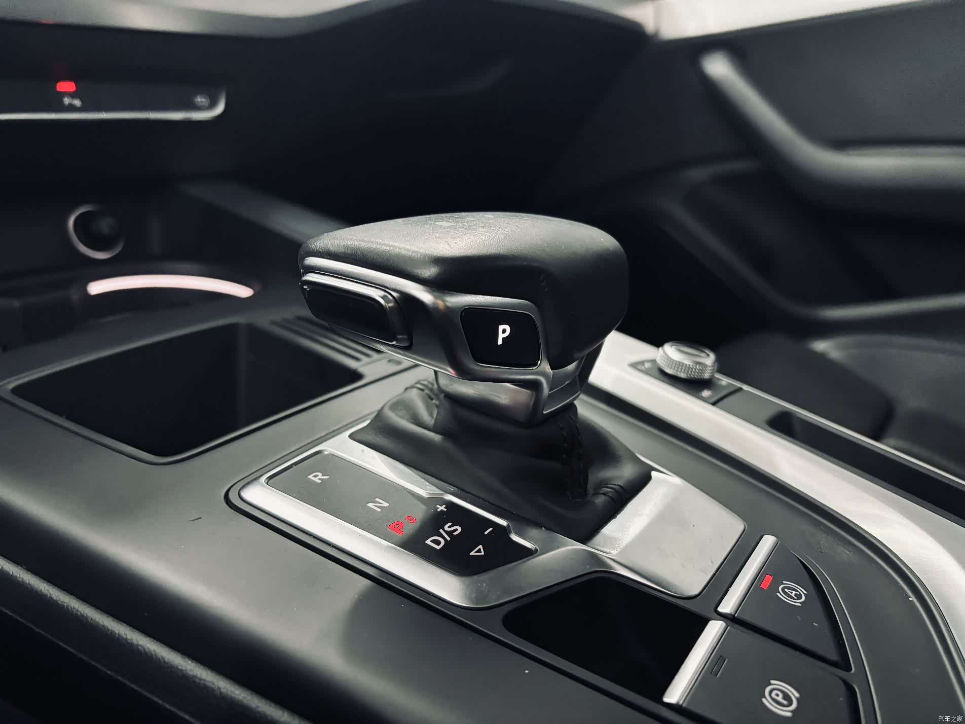 Audi A4L, 2020 24
