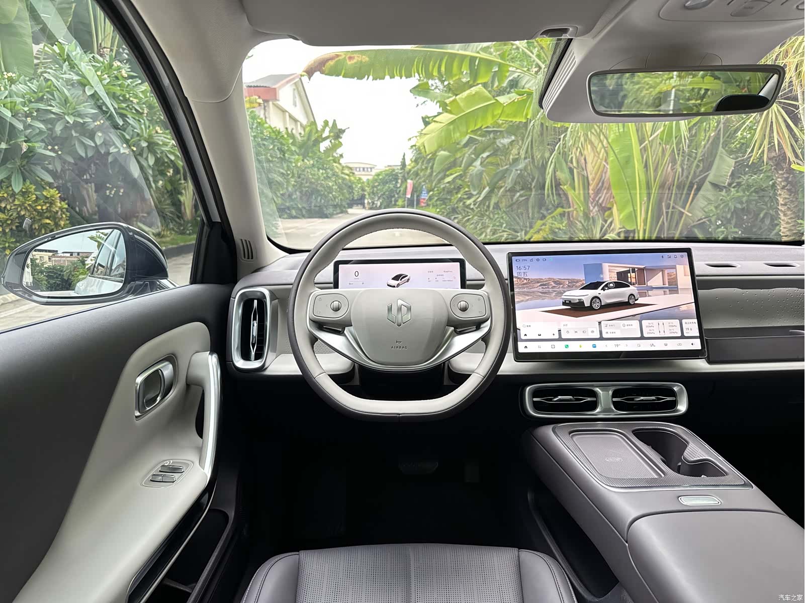 Leapmotor B01, 2025 15