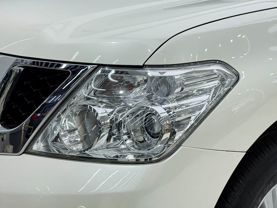 Nissan Toure