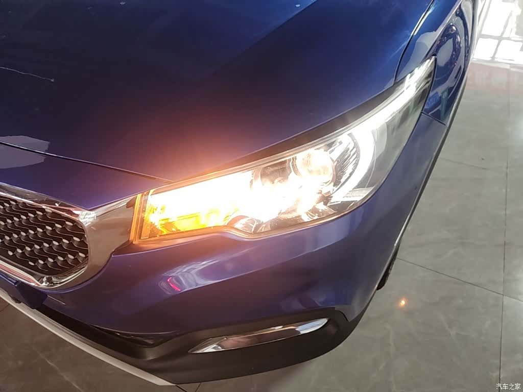 MG ZS, 2018 24