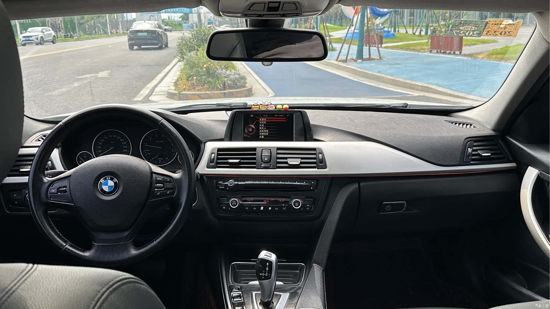 BMW 3 Series, 2015 14