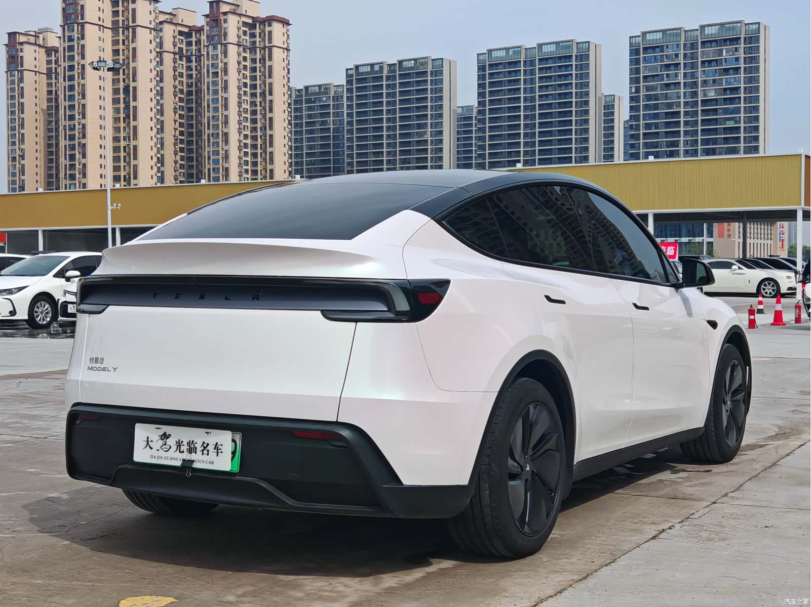 Tesla Model Y, 2025 15
