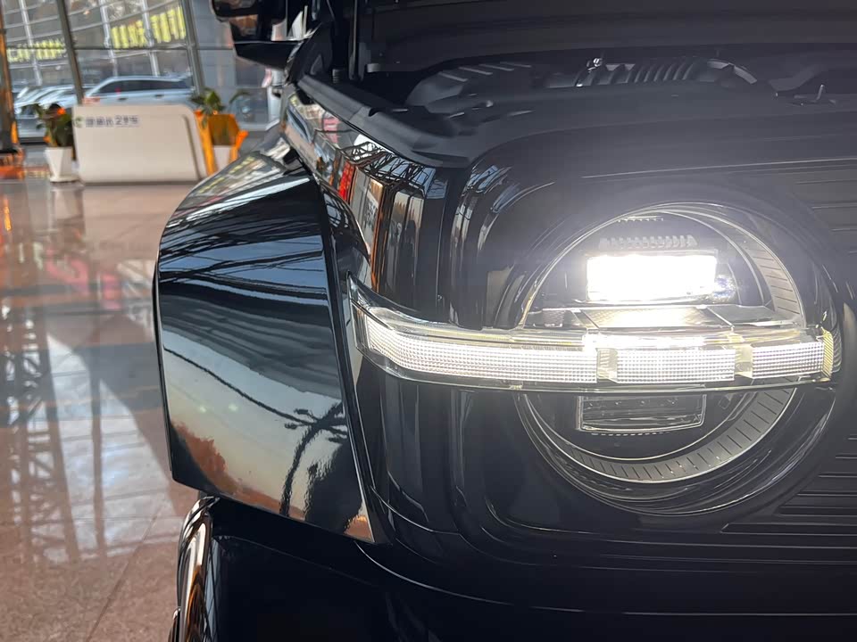 CrossBoundary Co-creation tank 300