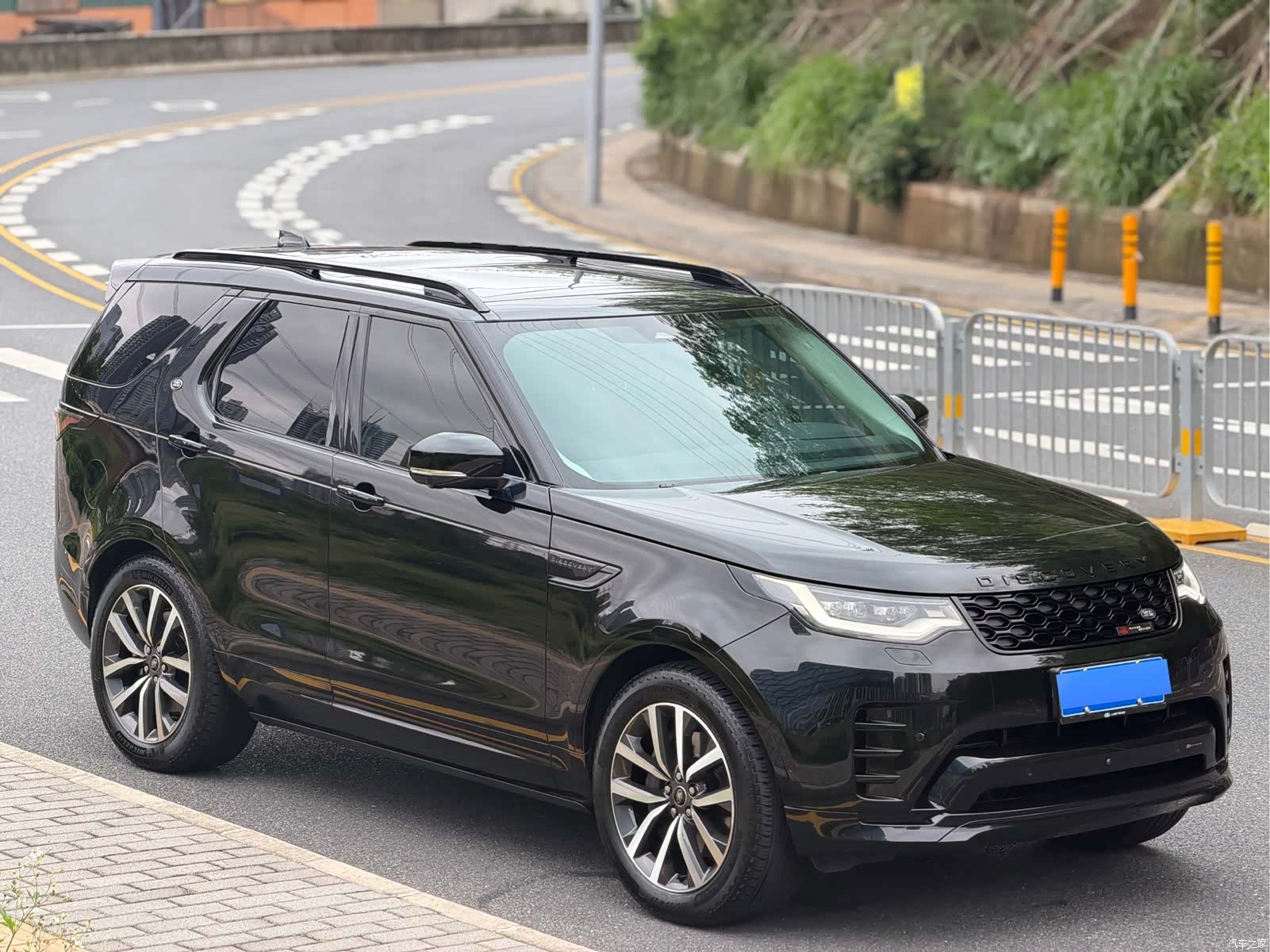 Land Rover Discovery, 2022 3