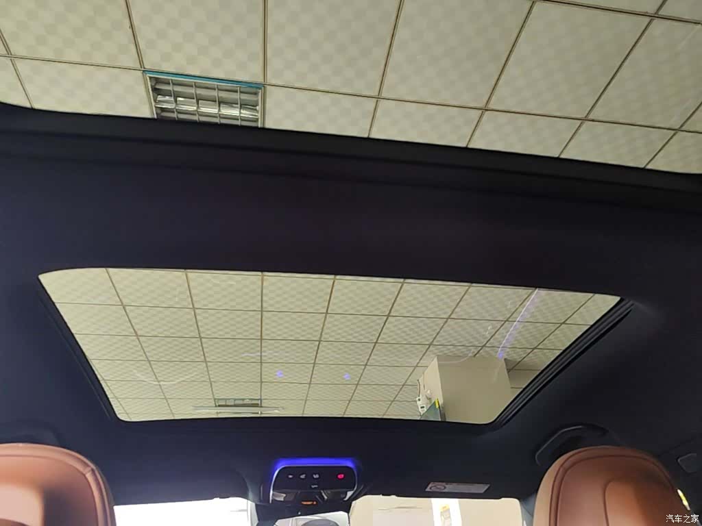 Mercedes-Benz E-Class, 2025 18
