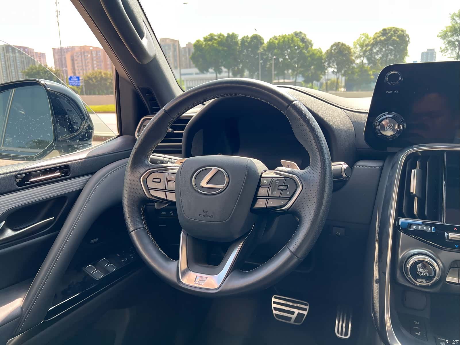 Lexus LX, 2026 6