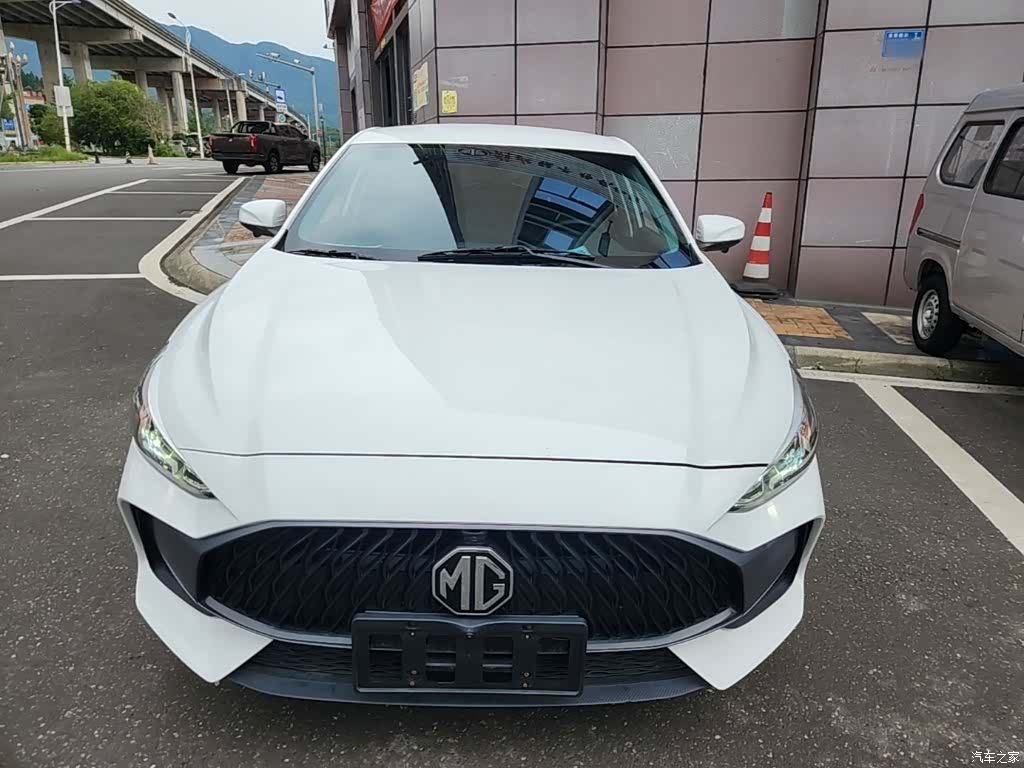 MG MG5, 2023 3