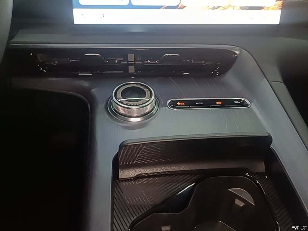 Geely Galaxy E5, 2026 10