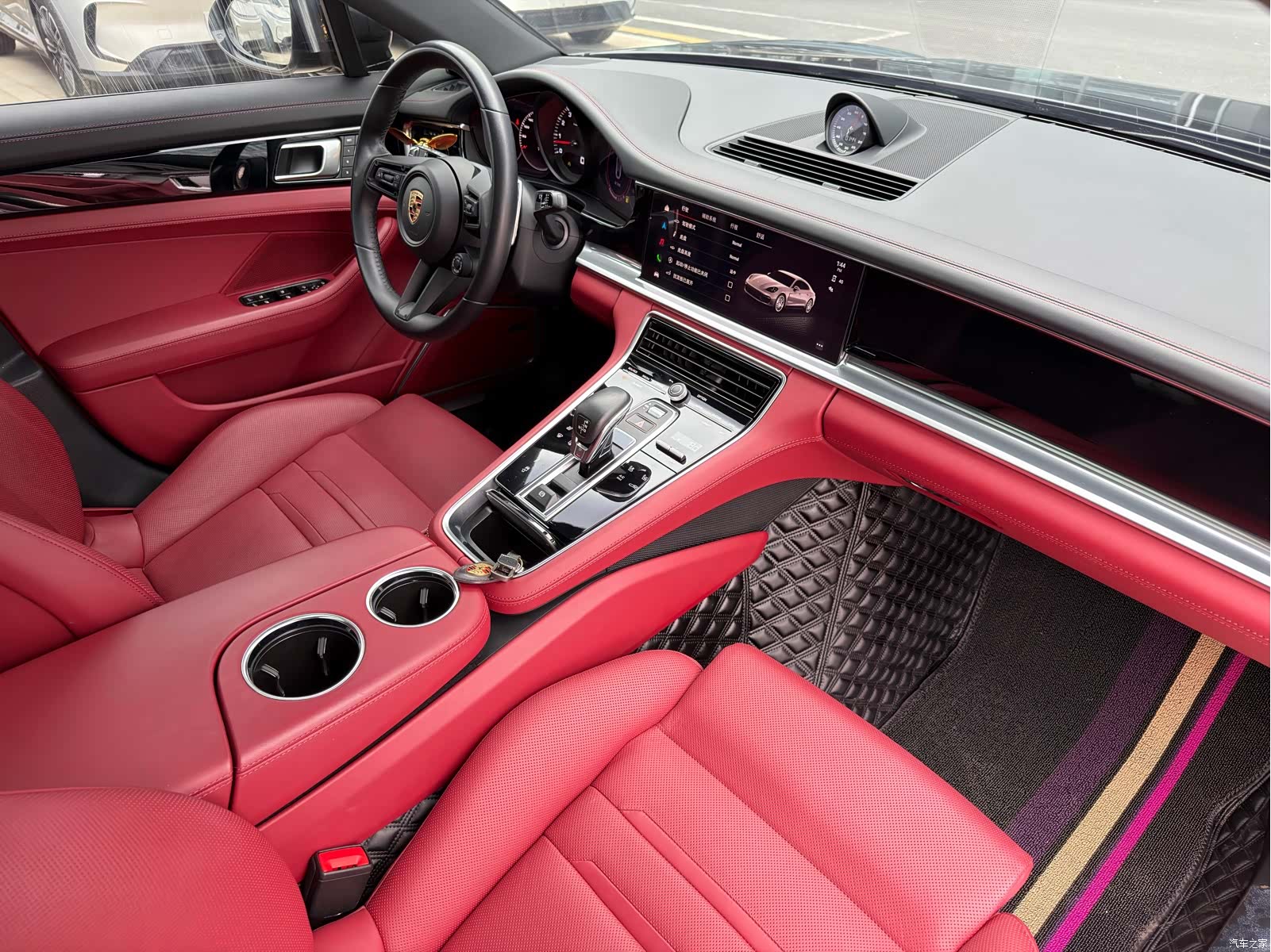 Porsche Panamera, 2023 13