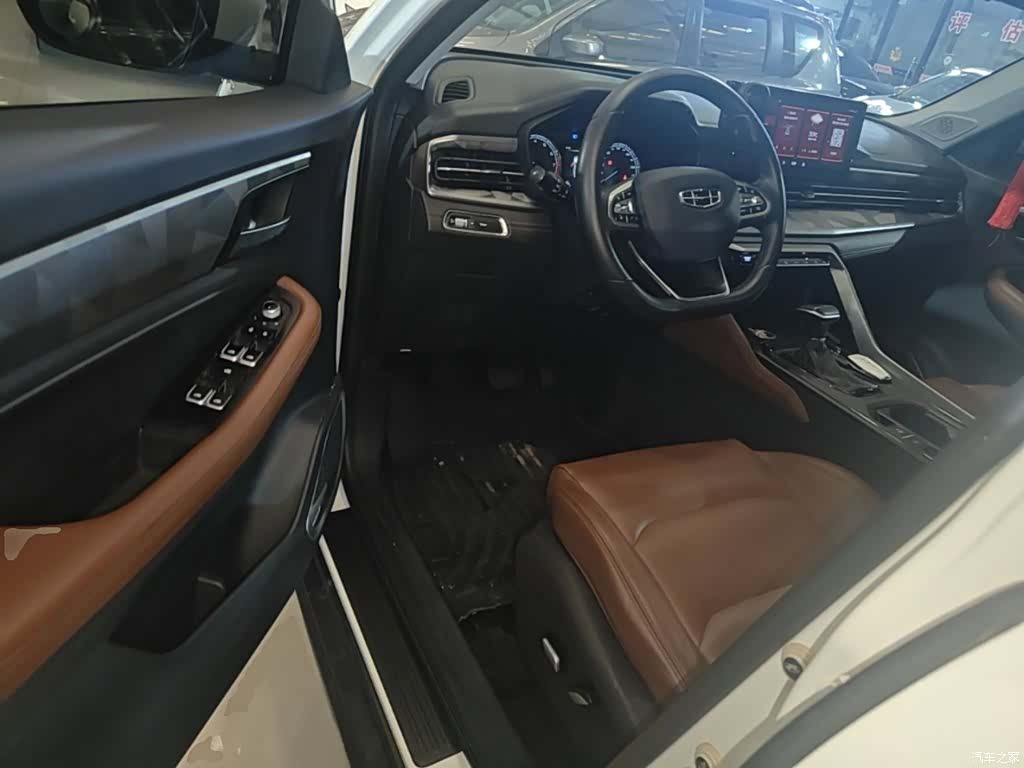 Geely X6, 2022 16