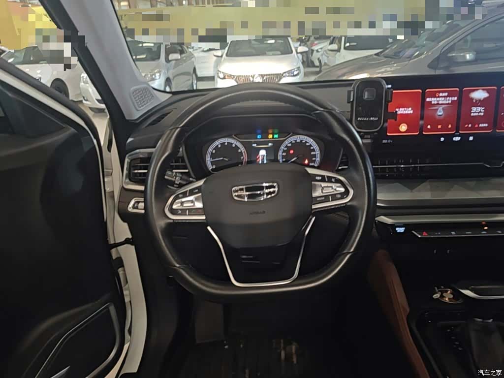 Geely X6, 2022 11