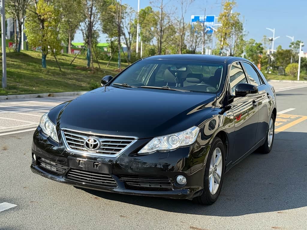 Toyota Reiz