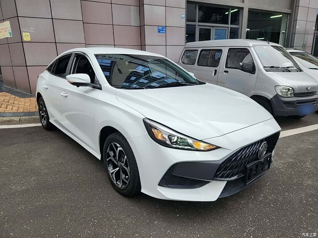 MG MG5, 2023 4