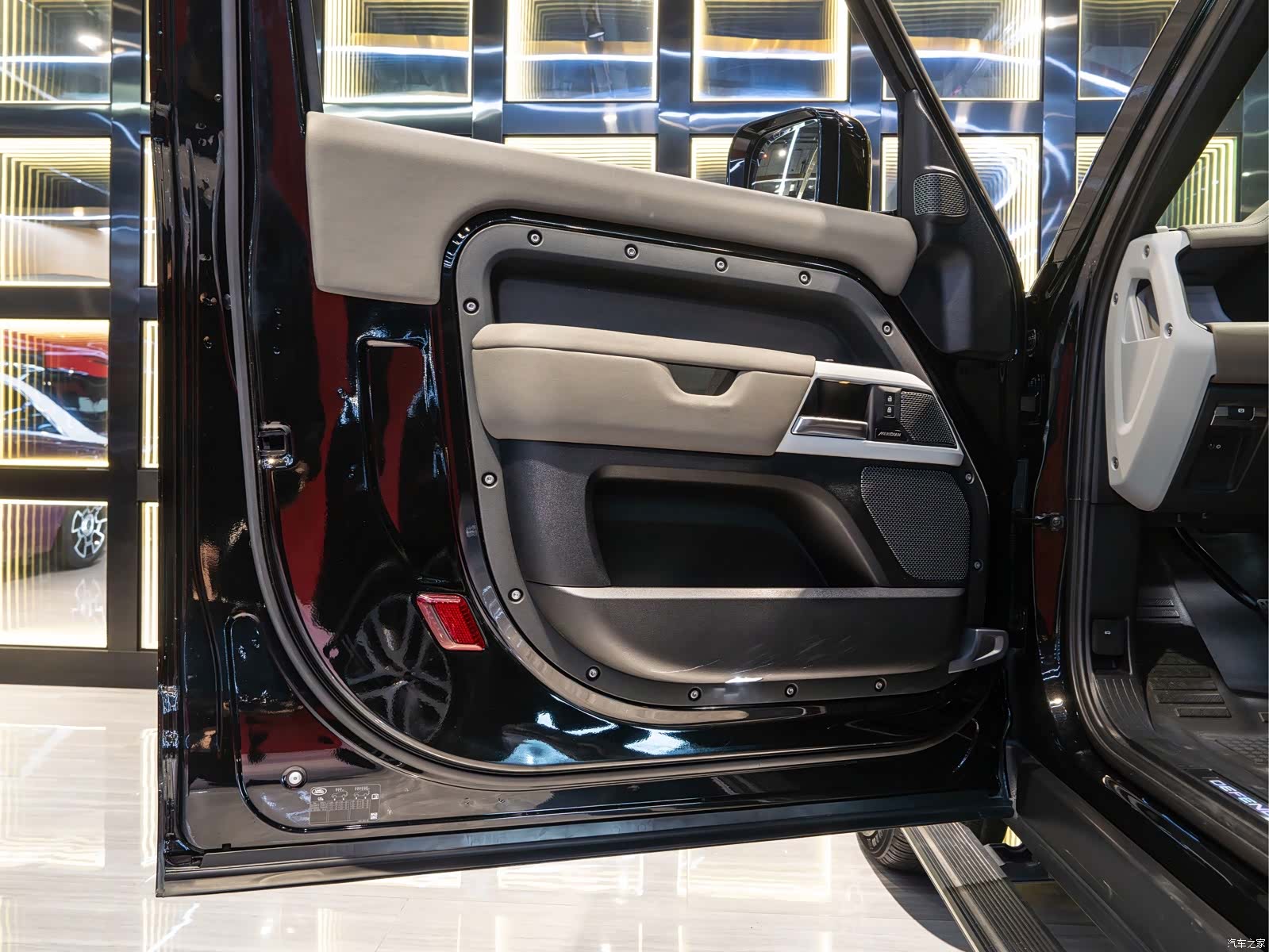 Land Rover Defender, 2022 14