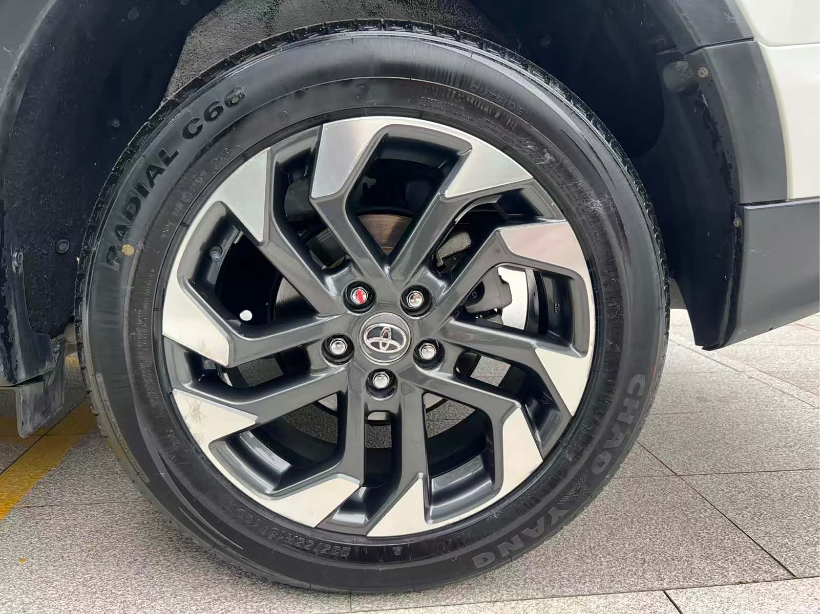 Toyota RAV4, 2016 15