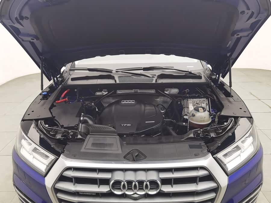Audi Q5L 2020, фото 6