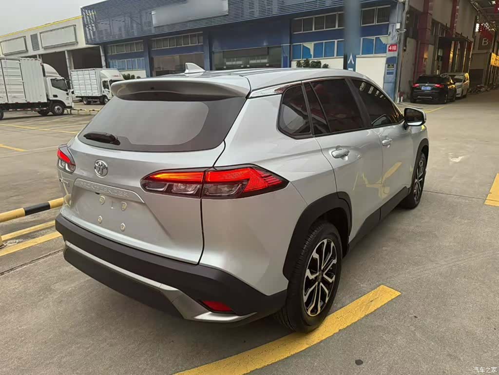 Toyota Frontlander, 2023 17