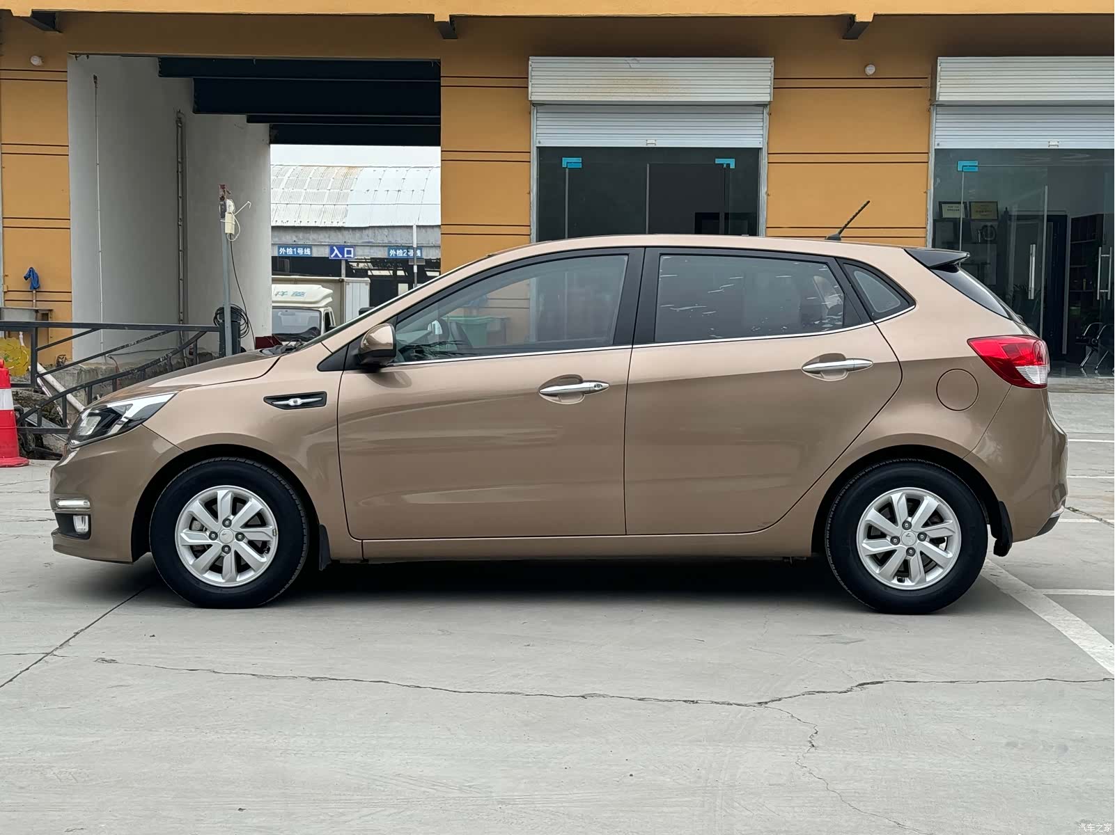 Kia K2, 2016 15