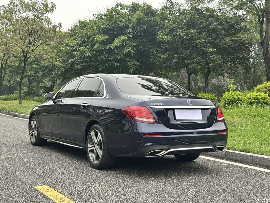 Mercedes-Benz E-Class, 2017 25