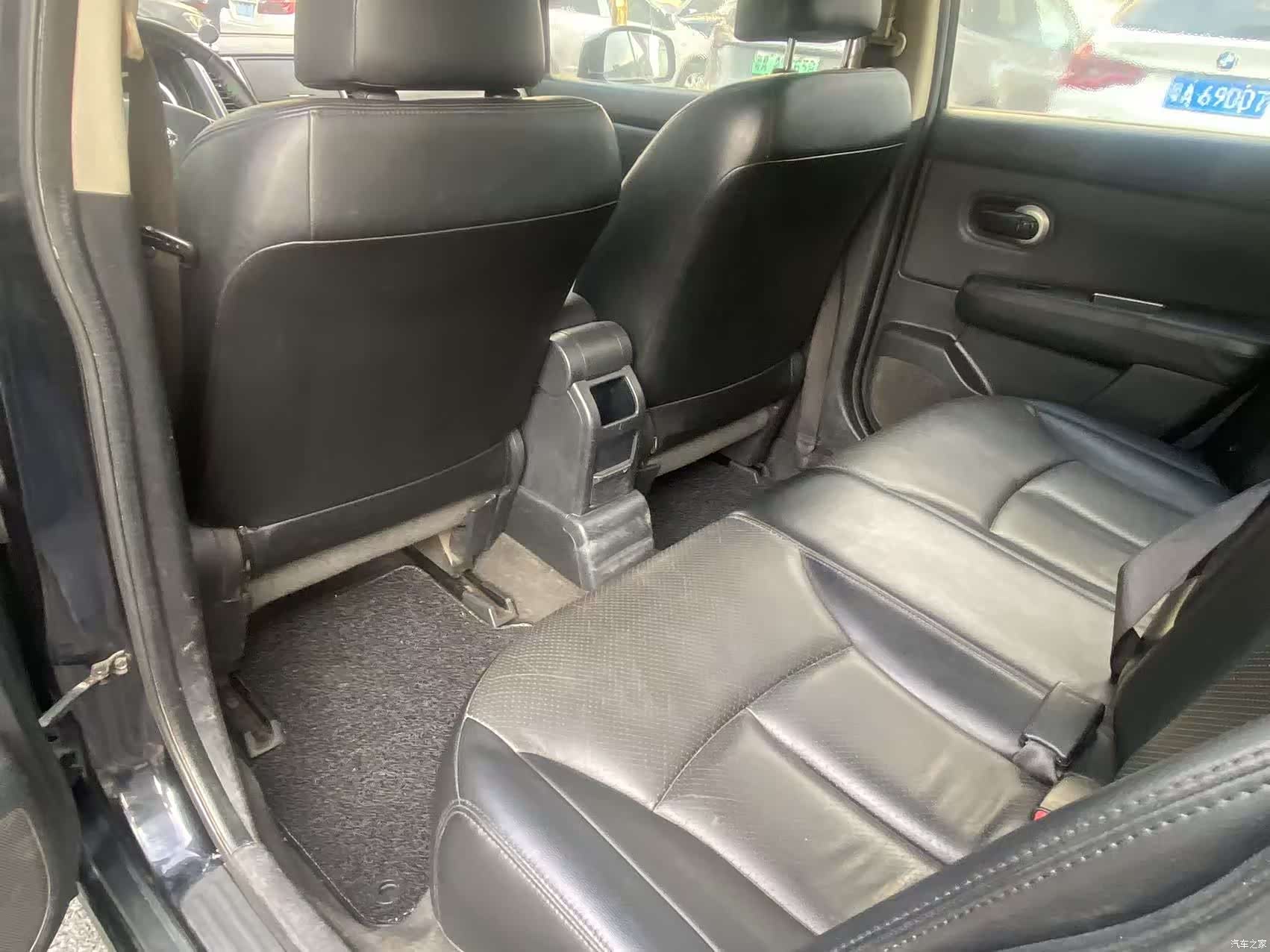 Nissan Tiida, 2010 10