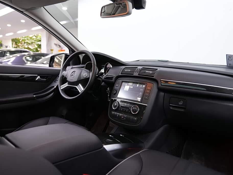 Mercedes-Benz R-class