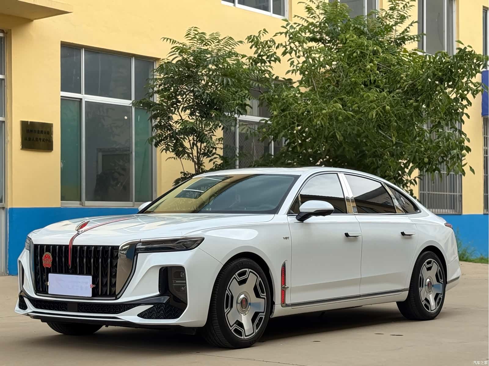Hongqi H9, 2025 3