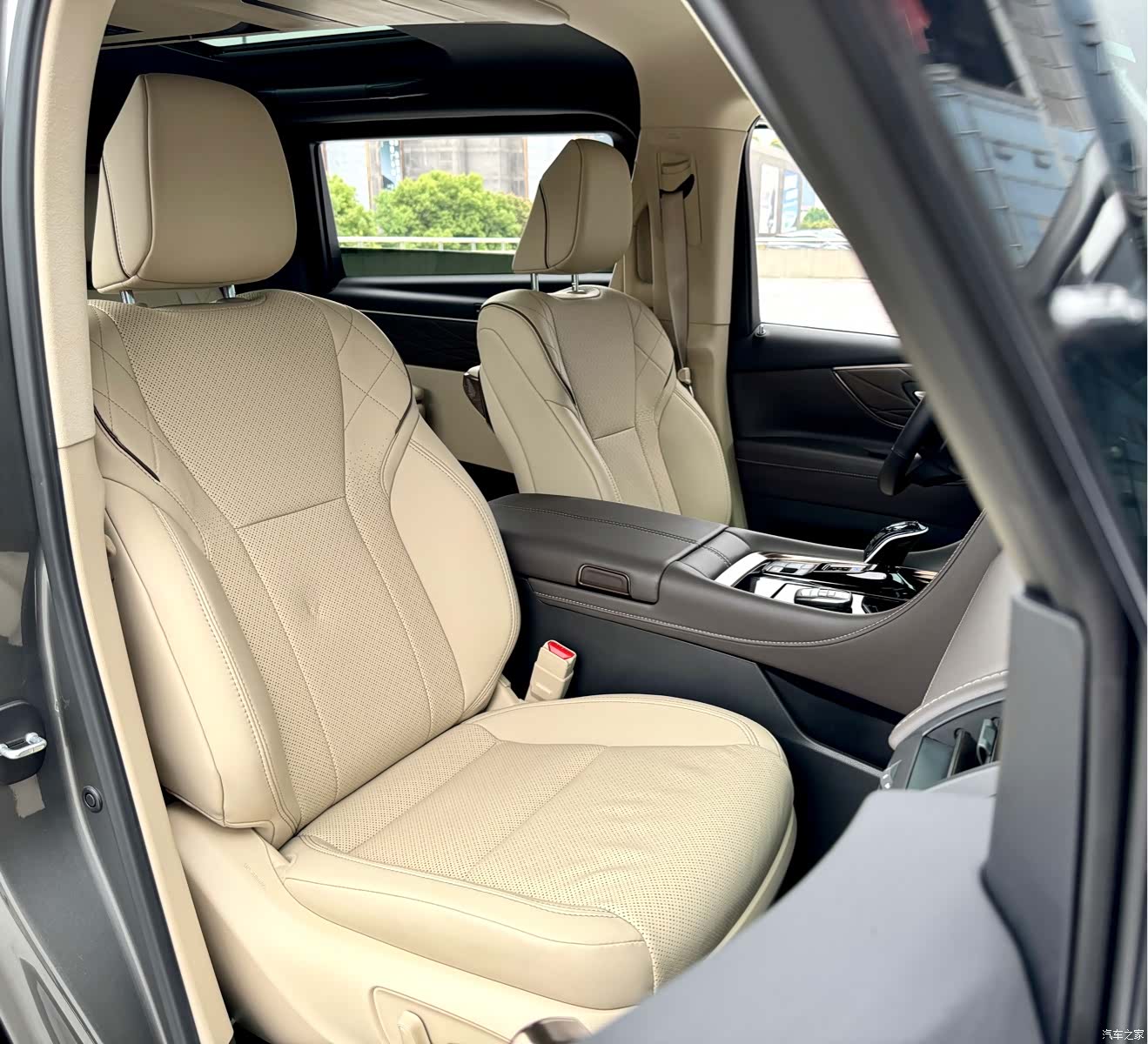 Toyota Vellfire, 2025 8