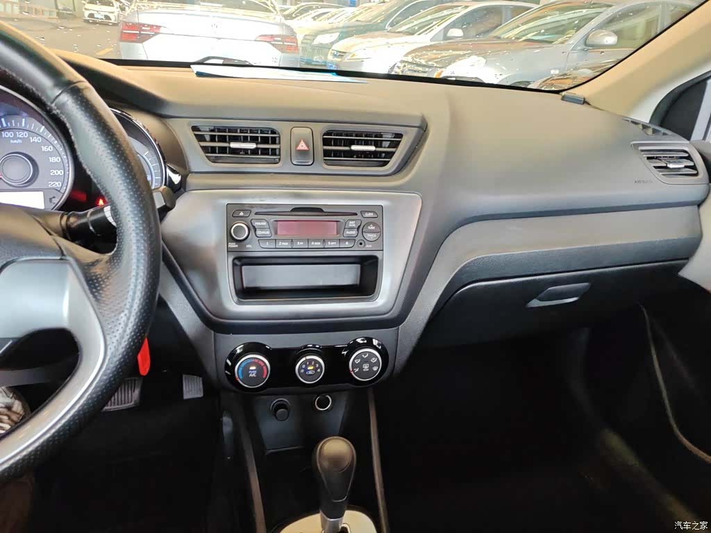 Kia K2, 2015 6