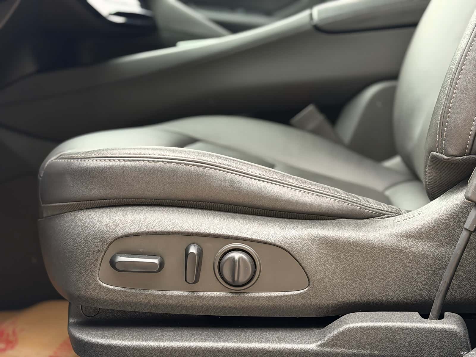 Buick Enclave, 2021 все фото