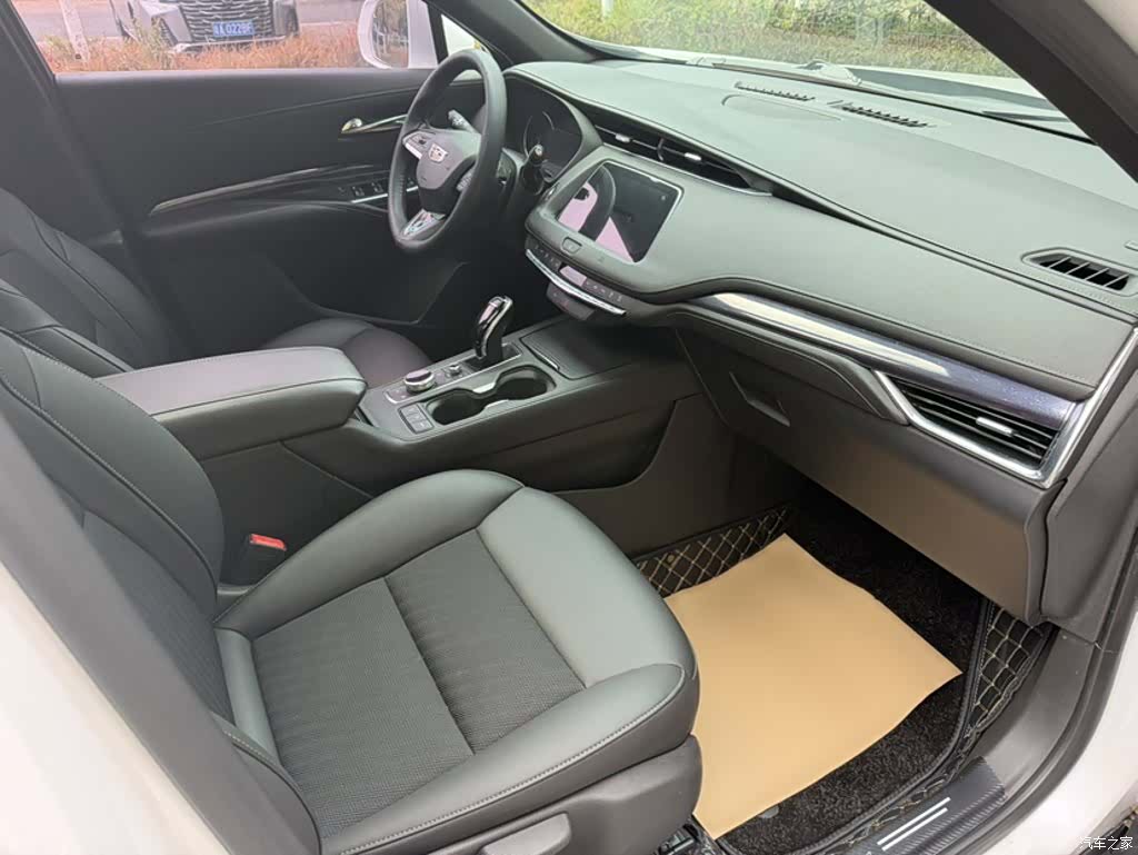 Cadillac XT4, 2020 2
