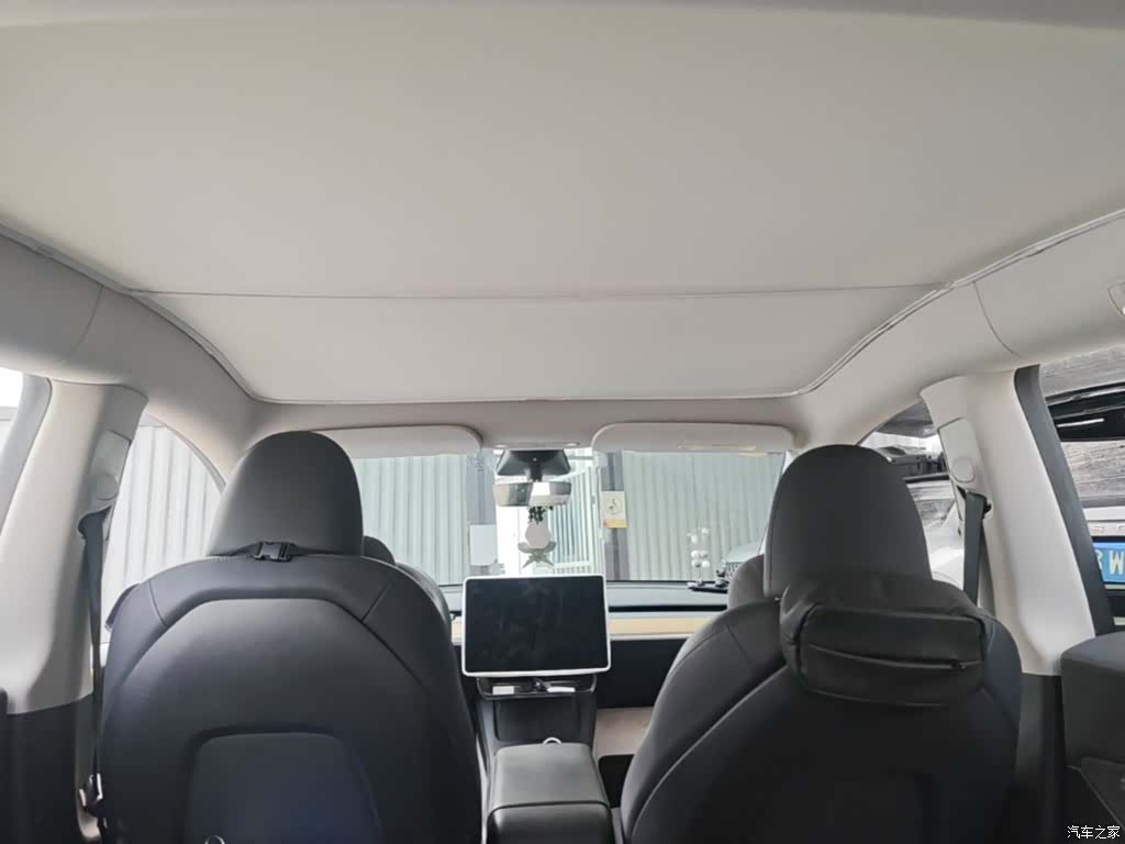 Tesla Model Y, 2022 18