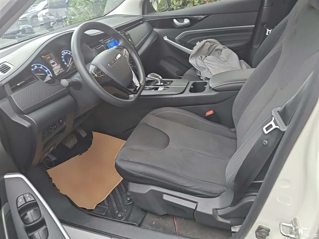Nissan D60EV, 2024 15