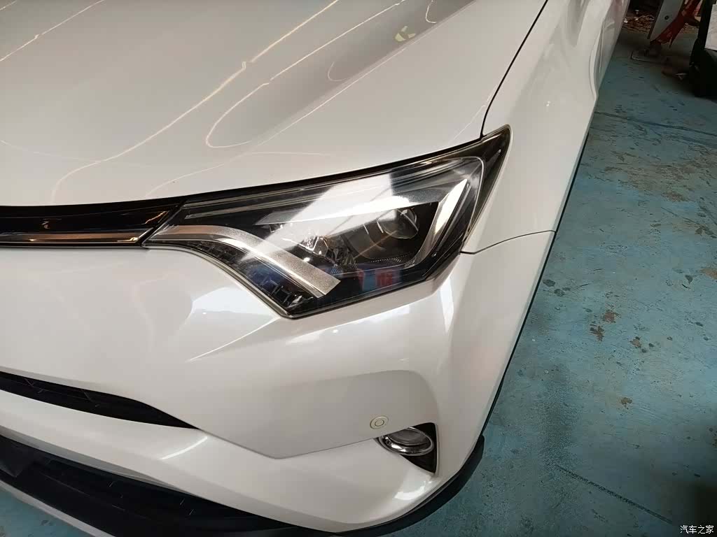 Toyota RAV4, 2016 3