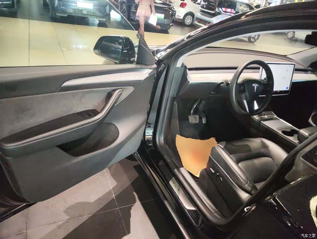 Tesla Model Y, 2024 16