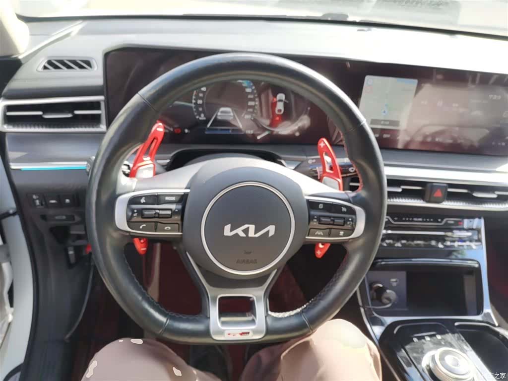 Kia K5, 2022 11