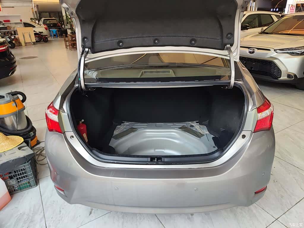Toyota Corolla, 2015 12