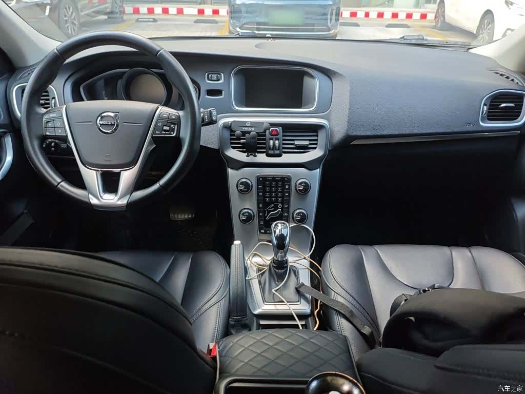 Volvo V40, 2018 6