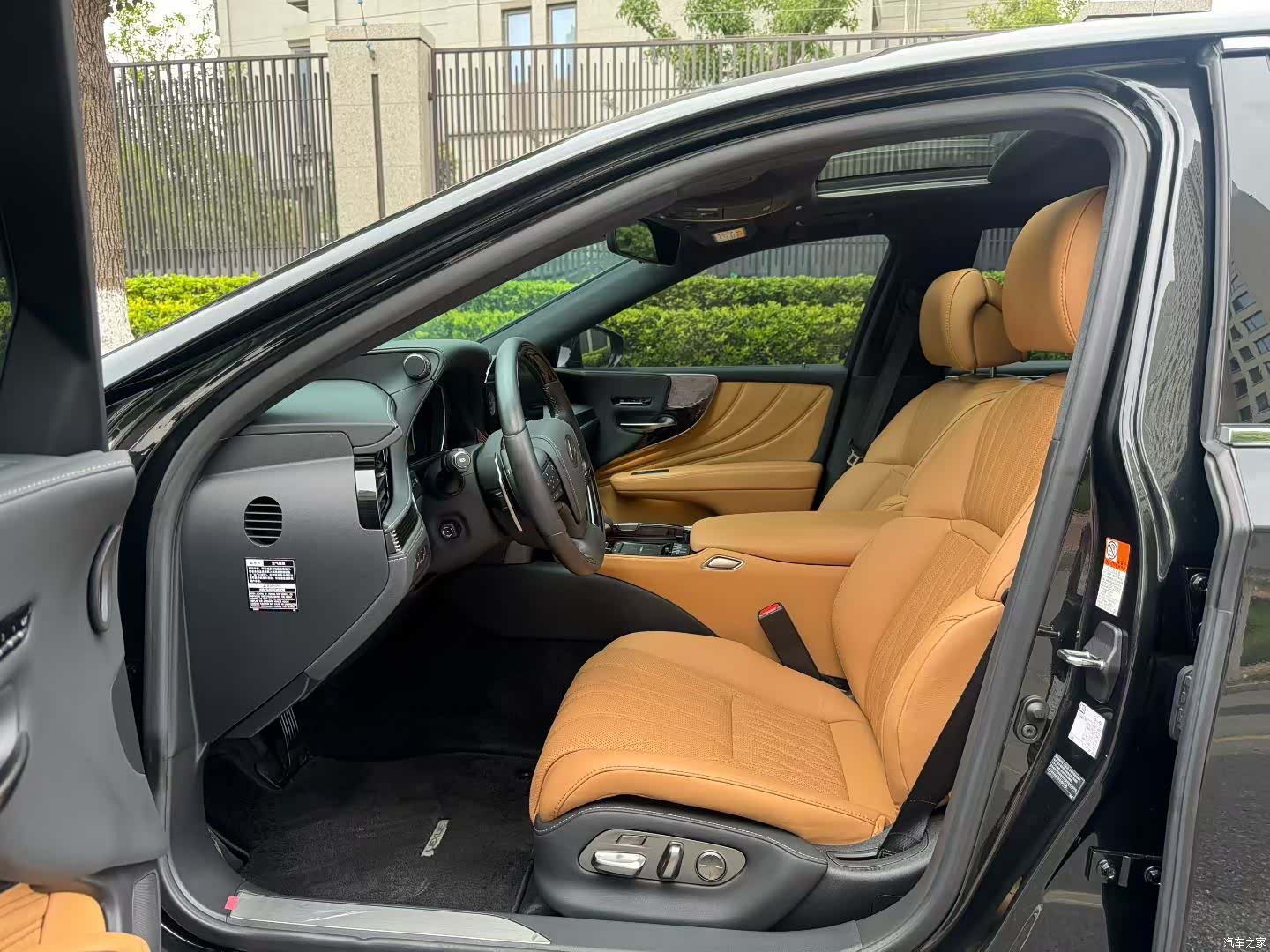 Lexus LS, 2021 10