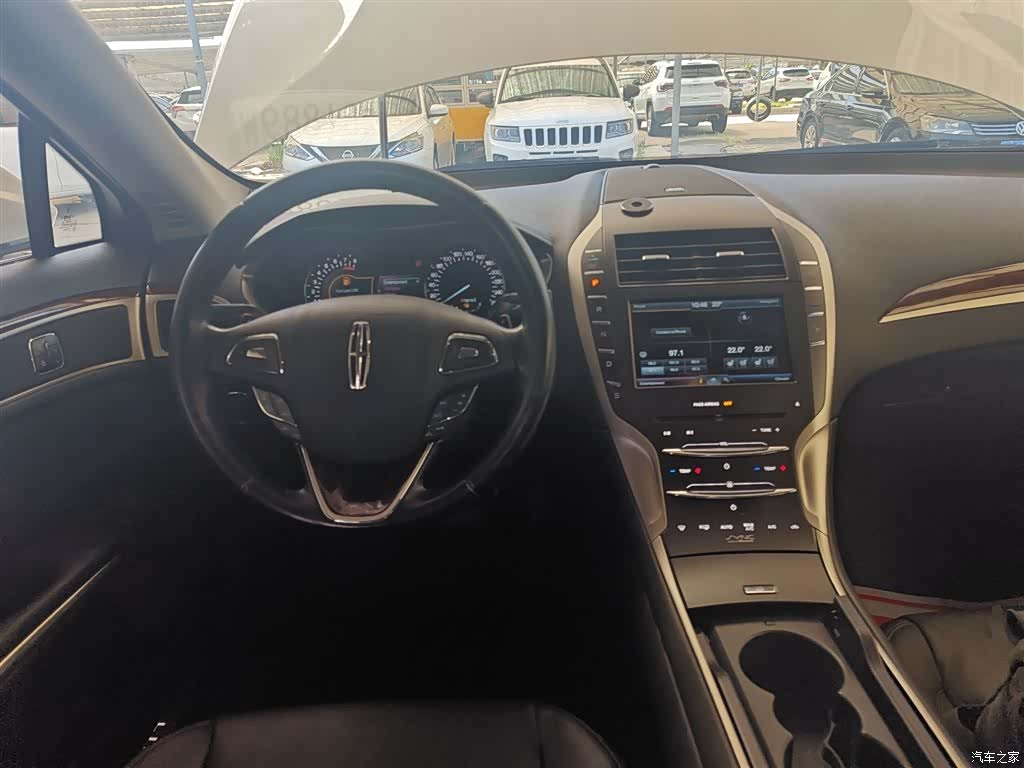Lincoln MKZ, 2015 11
