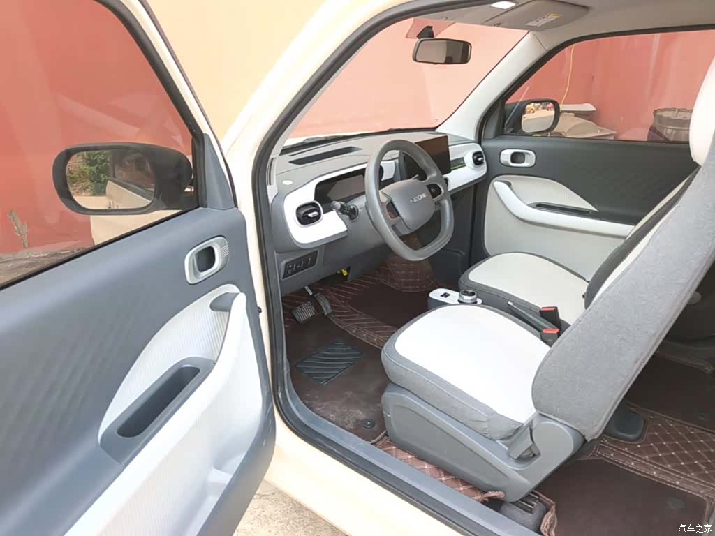 Geely Panda, 2025 16