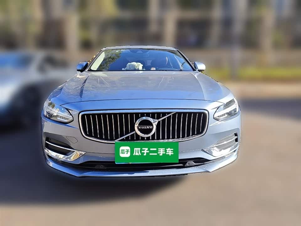 Volvo S90