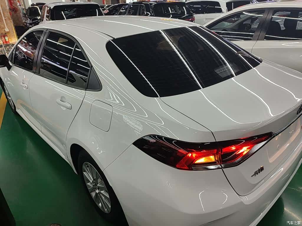 Toyota Corolla, 2023 все фото